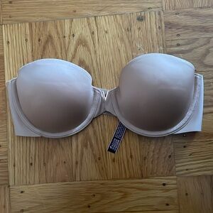 Victoria’s Secret Strapless Bra in Almost Nude